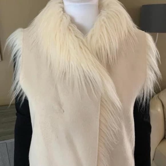 ARMANI Jeans Reversible Waistcoat - Picture 3 of 13